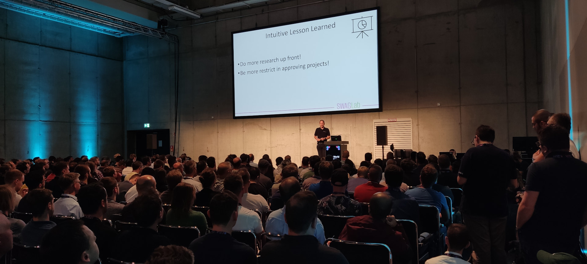 Eberhard Wolff giving a talk